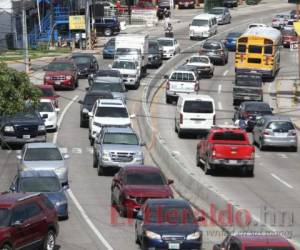Más de dos millones de vehículos, entre carros y motos, circulan en Honduras. Foto: El Heraldo