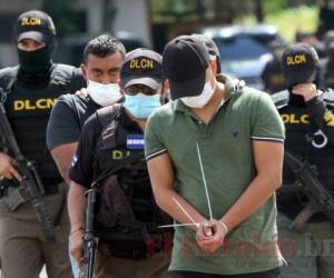 Los seis policías fueron capturados en posesión de 50 kilos de cocaína en Tocoa, Colón. Foto: Alex Pérez/ EL HERALDO.