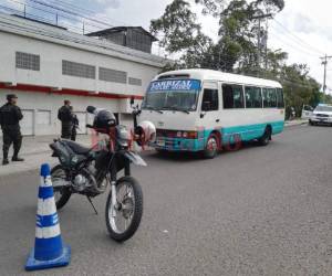 El sangriento ataque ocurrió a la altura de la colonia Bella Oriente. Foto Alex Pérez| EL HERALDO