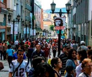 El texto establece, además, multas para las personas jurídicas responsables de redes sociales y medios electrónicos que no retiren en un plazo de seis horas mensajes 'de odio'. Foto AFP