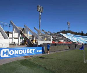 El estadio Nacional de Tegucigalpa está siendo remodelado en su gradería.