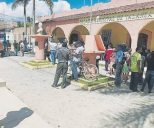 El palacio municipal de Talanga ya acumula cinco días de permanecer cerrado y sin actividades.