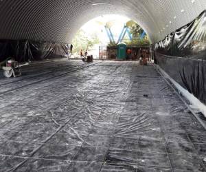 La obra está avanzada y contará con todo lo necesario, baños y espacios de desinfección para médicos.