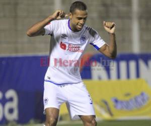 Así celebró Eddie Hernández su primer gol con la camiseta de Olimpia en la Liga Nacional de Honduras. Foto: EL HERALDO
