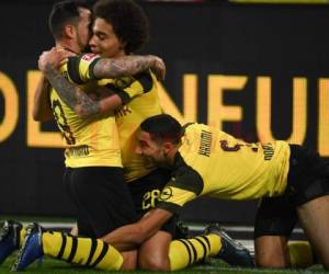 Con 27 puntos, el Dortmund toma distancias en la clasificación y sólo resiste, a cuatro puntos, el Borussia Mönchengladbach (2º), que había vencido poco antes por 3-1 en Bremen al Werder.