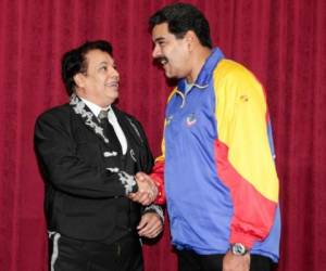 Juan Gabriel visitó el palacio presidencial de Caracas, Venezuela en 2014.