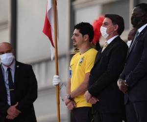 El ministro de Salud de Brasil, Nelson Teich, renunció el viernes por lo que un funcionario del ministerio dijo que era 'incompatibilidad' con el enfoque del presidente Jair Bolsonaro. Foto: Agencia AFP.