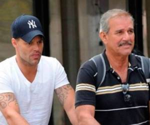 El cantante puertorriqueño Ricky Martin se lleva muy bien con su padre Enrique Martín Negroni. ¿Se parecen? Foto redes.