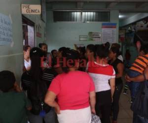 Mujeres embarazadas, niños y tercera edad son prioridad. (Foto: El Heraldo Honduras)