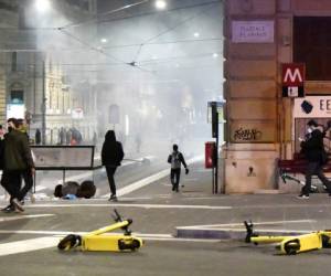 Las restricciones en Europa desencadenan protestas violentas. Foto AFP
