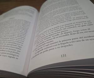Dice el poeta Rolando Kattán que la literatura es el gran tesoro donde la lengua se conserva y se transforma.