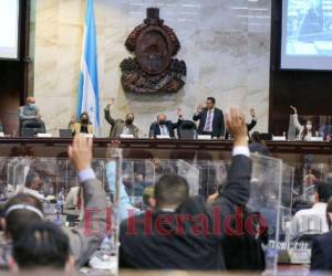 El inicio de la reunión de ayer lo presidió el diputado Hugo Noé Pino en ausencia de Luis Redondo.
