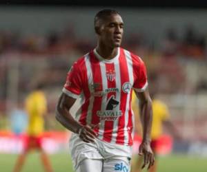 El Necaxa, el equipo donde milita el hondureño Brayan Beckeles perdió frente al Morelia 2-1 en el partido correspondiente a la jornada 4 de la Liga de México. Foto: EL HERALDO