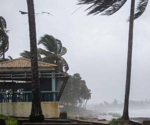 La prensa local, a la vez, reporta inundaciones en otras poblaciones costeras de este país caribeño como Higüey.