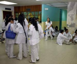 Los 1,187 médicos paralizarán sus labores a partir del próximo miércoles si Salud no cumple con el estipendio de los dos meses que les debe. Foto: EL HERALDO.