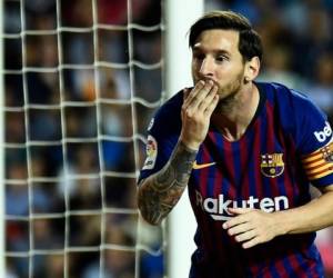 'Me siento honrado de anunciar la creación de un nuevo show del Cirque du Soleil durante el 2019 basado en la historia de mi vida y la pasión por el fútbol', escribió Messi. Foto: AFP