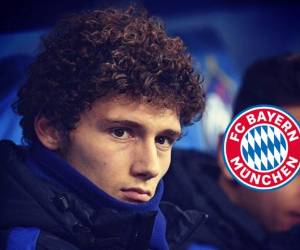 Pavard, que pertenecía al Stuttgart, firmó el contrato por cinco años y se incorporará el 1 de julio. Foto:AP