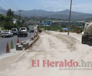 De los 27 kilómetros que tiene el anillo periférico, aún faltan por ampliar ocho kilómetros. Foto: Efraín Salgado/El Heraldo
