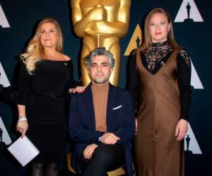 El productor danés Sigrid Dyekjær, el director sirio Feras Fayyad y los nominados al productor danés Kirstine Barfod para 'The Cave' asisten a la Semana del Oscar: Documental en la Academia de Artes y Ciencias Cinematográficas, en Beverly Hills, California, el 4 de febrero de 2020.