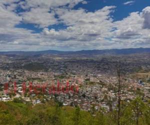 Para Tegucigalpa y sus alrededores se espera que las temperaturas máximas alcancen hasta los 29°. FOTO: David Romero/EL HERALDO