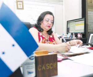 En el 2017, Varinia Waleska Casco cumple 15 años laborando en el Instituto Hondureño de Seguridad Social (Fotos: David Romero/EL HERALDO)