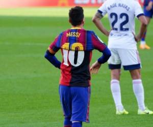 Messi se levantó la camiseta azulgrana para mostrar la roja y negra con el 10 de Newell's Old Boys.