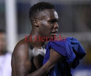 Rubilio Castillo, delantero de Motagua llorando tras perder la gran final. (Foto: Juan Salgado / Grupo Opsa)