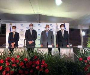 El Secretario de Finanzas, Marco Midence, estuvo presente en la firma del convenio.