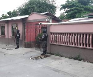 Desde horas de la mañana las autoridades allanaron varias viviendas. Foto: Cortesía.