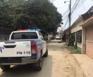 El cadáver de Gerson quedó tirado afuera de la casa donde residía. Foto: Cortesía Hoy Mismo