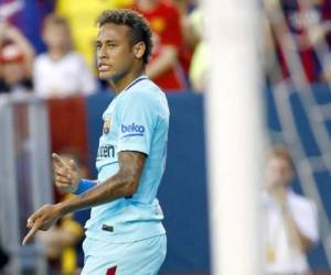 Neymar, a quien la prensa internacional y especialmente la francesa lo ubica en el París Saint-Germain, marcó a los 31 minutos el único gol del encuentro (Foto: Agencia AFP)