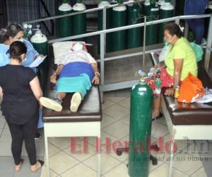 La saturación de pacientes afectados en los centros de triaje y hospitales se debe a la variante delta, según especialistas. Foto: El Heraldo