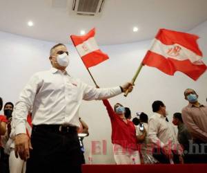 Durante su discurso Rosenthal prometió que tras su mandato de cuatro años espera entregar un liberalismo “modernizado y bien formado”. Foto: Emilio Flores/EL HERALDO.
