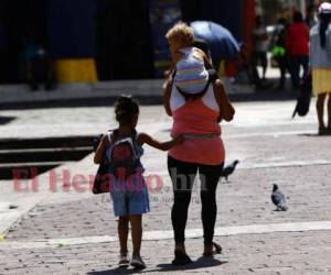 Decenas de menores se han contagiado de covid-19 porque se han expuesto en las calles.