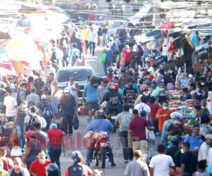 Mientras no haya un verdadero plan de contención de la población, los casos van a seguir y la reapertura se irá alargando, además se deben incrementar las pruebas de diagnóstico para identificar los positivos. Foto: Efraín Salgado / EL HERALDO.
