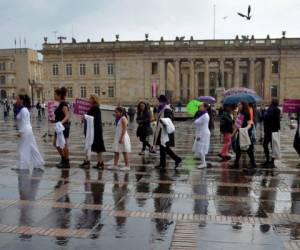 Colombia registró su primer caso el pasado viernes en una mujer de 19 años que llegó a Bogotá desde la ciudad italiana de Milán. AFP.