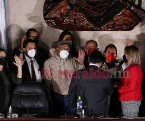 Momento en que era juramentada la junta directiva paralela dentro del CN. Foto: David Romero | EL HERALDO.