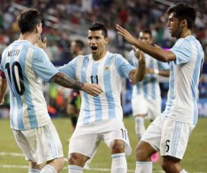 En los dos partidos amistosos entre Argentina y México, la albiceleste no podrá contar con Lionel Messi. Foto:AP