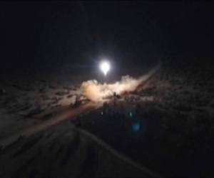 Las imágenes de la televisión iraní del ataque a bases de Estados Unidos. Foto AFP