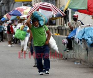 No toda la población ha acatado las disposiciones de esta normativa en vigor y siguen saliendo sin portar sus mascarillas.