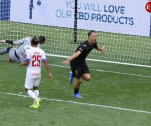 Gonzalo Klussener anotó el 3-1 para Motagua sobre Olimpia.