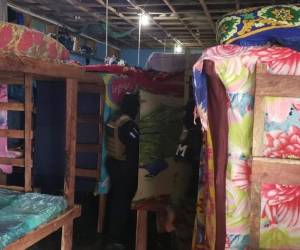 En la inspección a las celdas se incautaron varios objetos de uso prohibido dentro del recinto carcelario. FOTO CORTESÍA: Twitter