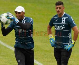 Donis Escober ya se alista para la titularidad ante Australia. Harold Fonseca, el portero motagüense ha llegado para colaborar junto al Gato Canales. Foto: El Heraldo.