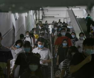 De los 100 nuevos casos reportados en Pekín no se han registrado decesos. Foto: AFP