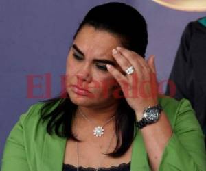 La ex primera dama Rosa Elena de Lobo enfrenta la justicia por el caso 'La Caja Chica de la Dama'.