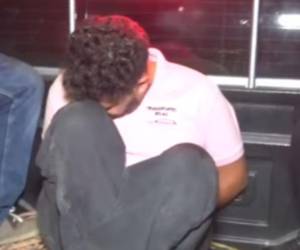 Durante la operación, agentes de investigación efectuaron el levantamiento de varios indicios que serán incorporados al expediente del caso.