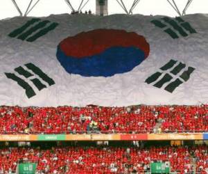 Corea del Sur y Japón ya organizaron de forma conjunta el Mundial de 2002, cita que dejó de lado a la vecina del norte ya que ambos países permanecen oficialmente en guerra. Foto: Agencia AFP.