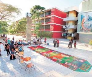 Los edificios que han sido tomados por más de 56 días empezarán a ser desalojados la próxima semana a nivel nacional para que las clases retornen y los alumnos comiencen un nuevo período.