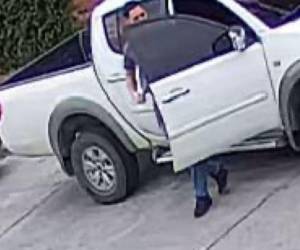 La diputada del Partido Liberal denunció intimidación política al revelar que hombres armados vigilan su casa y oficina en San Pedro Sula.