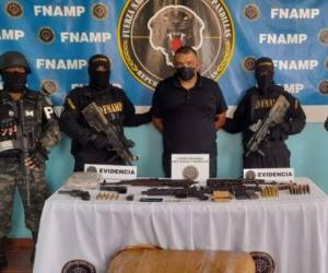 Al sospechoso se le responsabiliza de estar detrás de las estructuras de sicariato y venta de drogas de esta organización delictiva en la ciudad de La Ceiba.